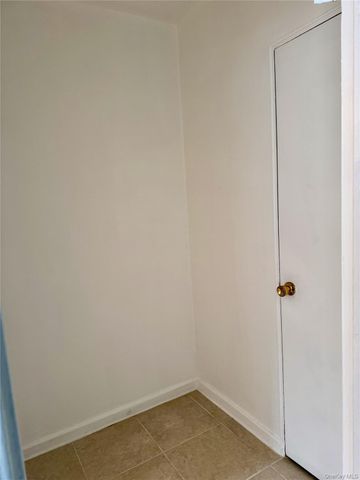 144-46 38Ave 2F, Flushing, NY 11355