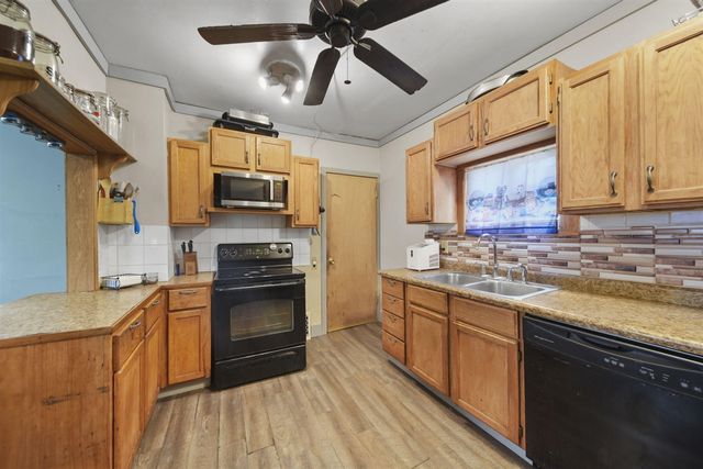 613 Backus Street, Jackson, MI 49202