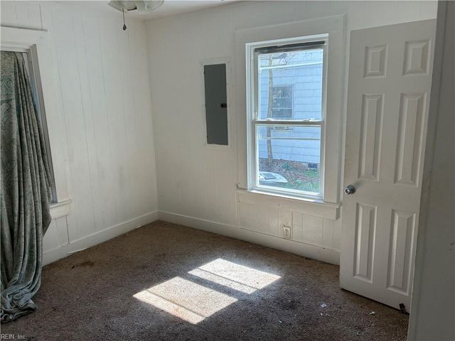 66 Nicholson ST, Portsmouth, VA 23702