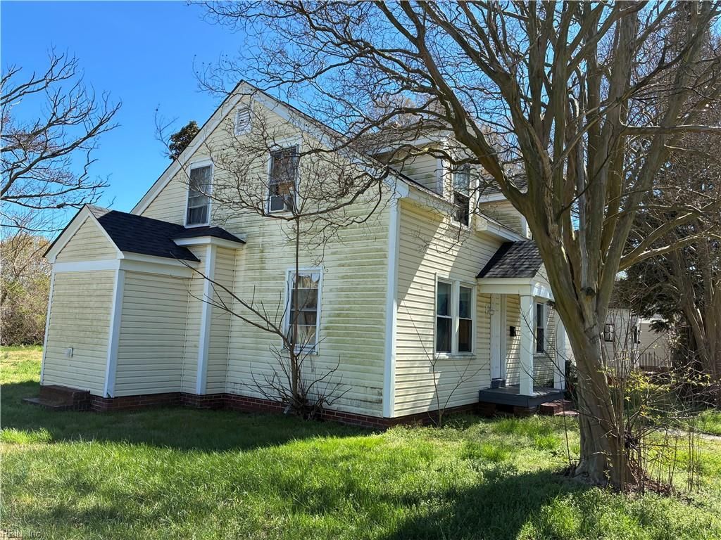 66 Nicholson ST, Portsmouth, VA 23702