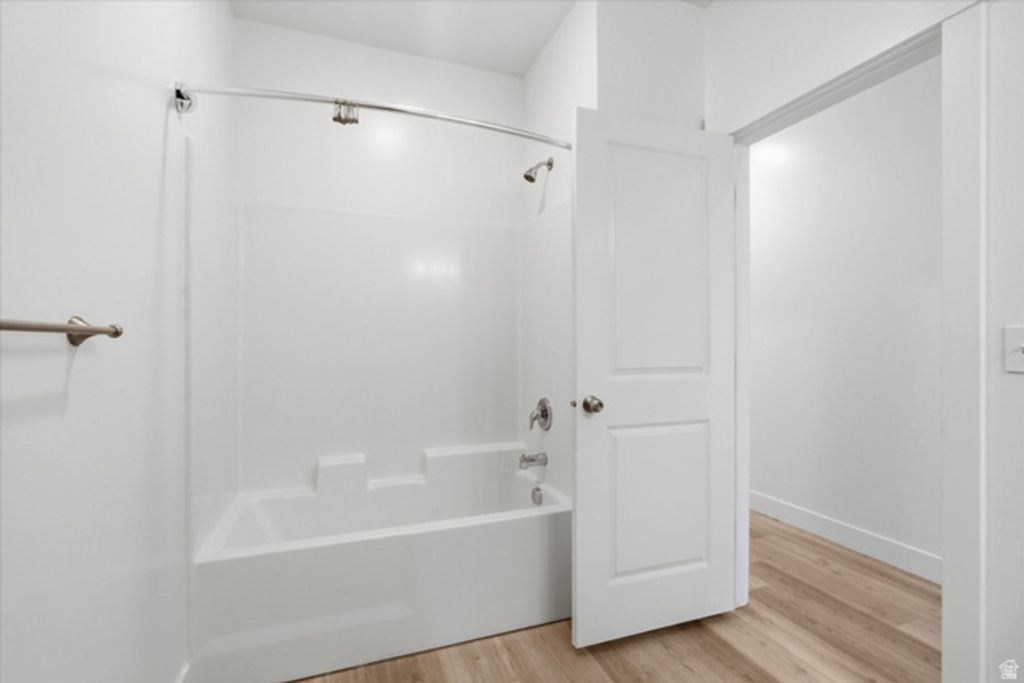 Image 11 of property listing at 475 W 60 S #L202, Providence, UT 84332