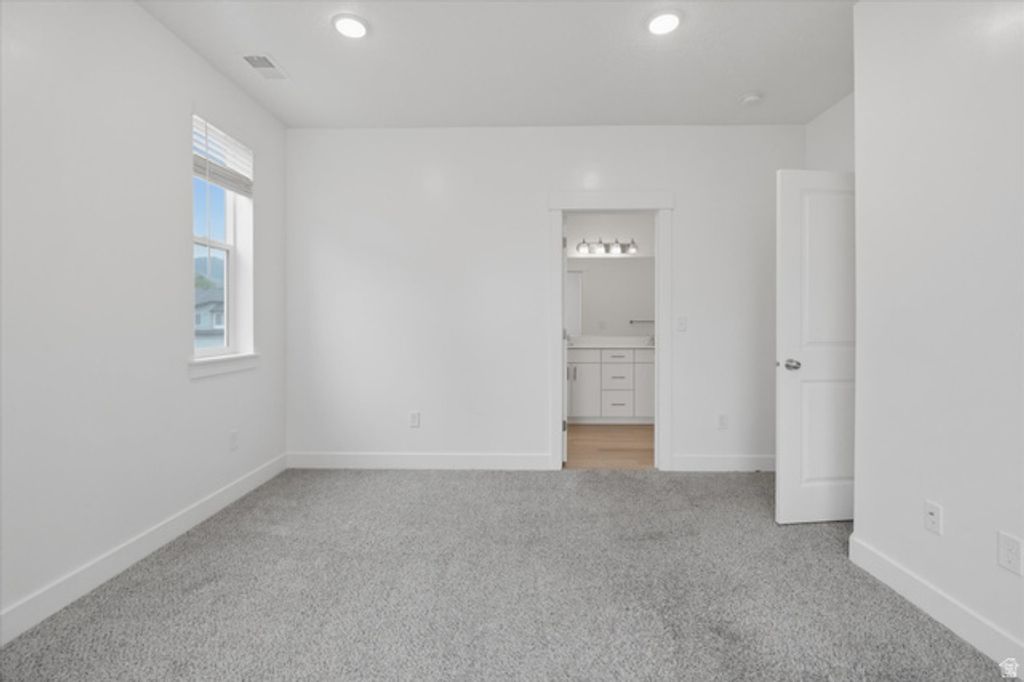 Image 13 of property listing at 475 W 60 S #L202, Providence, UT 84332