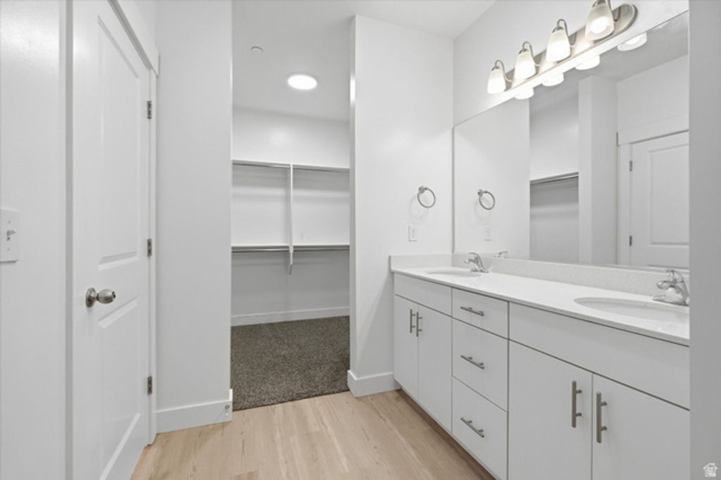 Image 14 of property listing at 475 W 60 S #L202, Providence, UT 84332