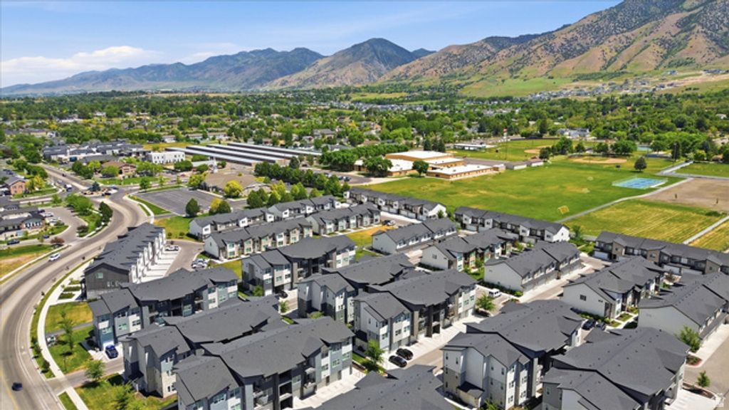 Image 24 of property listing at 475 W 60 S #L202, Providence, UT 84332