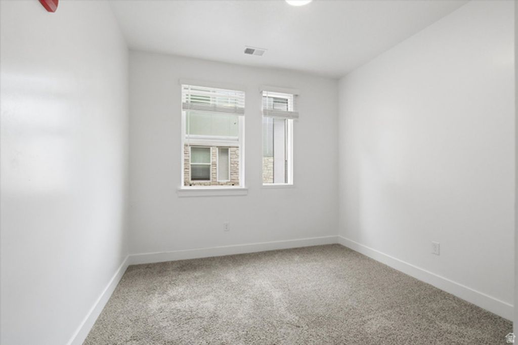 Image 7 of property listing at 475 W 60 S #L202, Providence, UT 84332