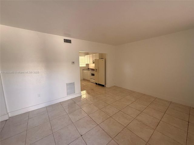 3701 NW 24th Ave 4, Miami, FL 33142