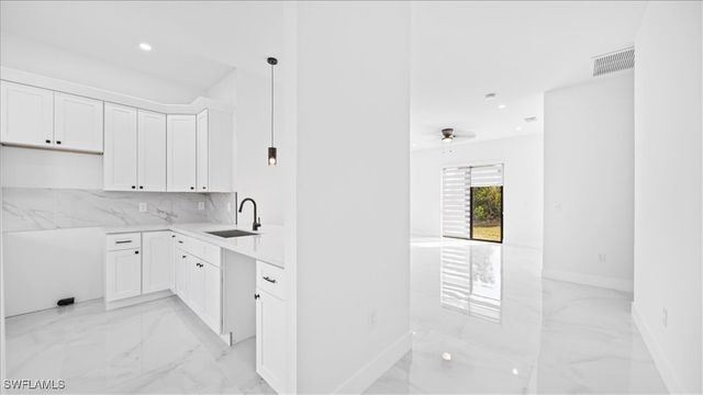 1256 Edmund ST E, Lehigh Acres, FL 33974