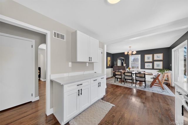 15 Laffin Lane, Poughkeepsie, NY 12603