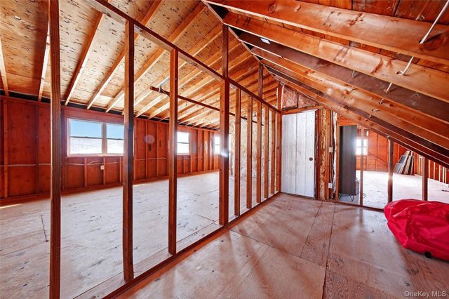 15 Laffin Lane, Poughkeepsie, NY 12603