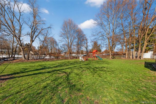 15 Laffin Lane, Poughkeepsie, NY 12603