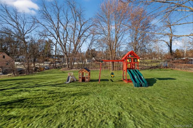 15 Laffin Lane, Poughkeepsie, NY 12603