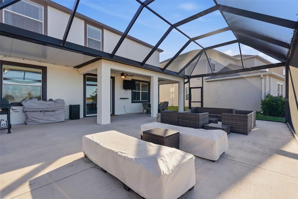 Image 26 of property listing at 10222 COUNT FLEET DRIVE, Ruskin, FL 33573