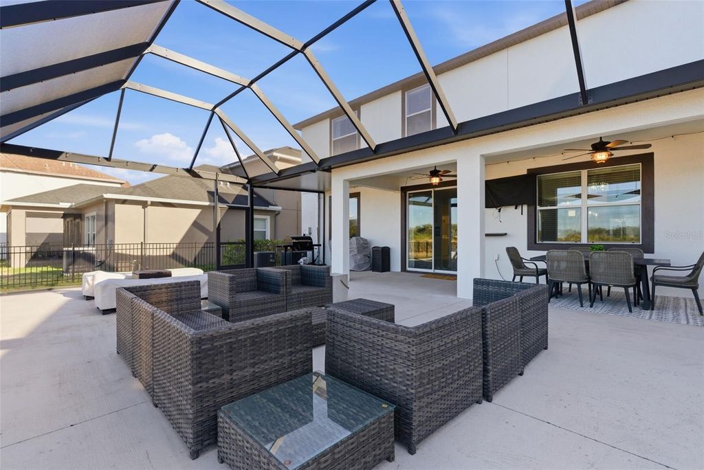 Image 27 of property listing at 10222 COUNT FLEET DRIVE, Ruskin, FL 33573