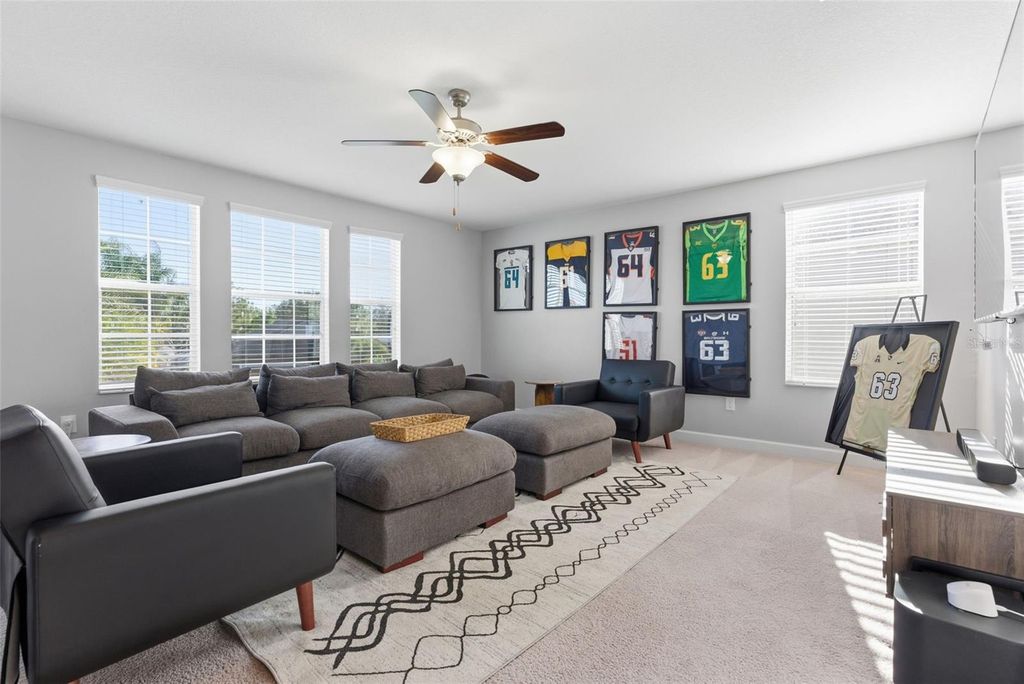 Image 31 of property listing at 10222 COUNT FLEET DRIVE, Ruskin, FL 33573