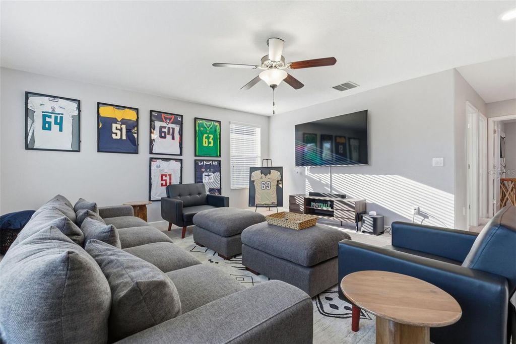 Image 32 of property listing at 10222 COUNT FLEET DRIVE, Ruskin, FL 33573