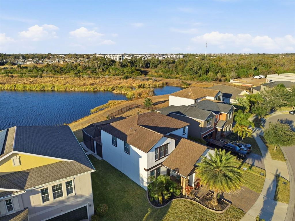 Image 43 of property listing at 10222 COUNT FLEET DRIVE, Ruskin, FL 33573