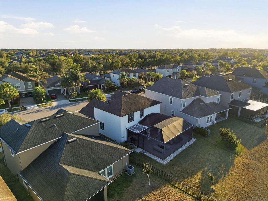 Image 46 of property listing at 10222 COUNT FLEET DRIVE, Ruskin, FL 33573