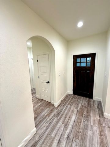 1124 S Hazelwood Street, Sherman, TX 75090