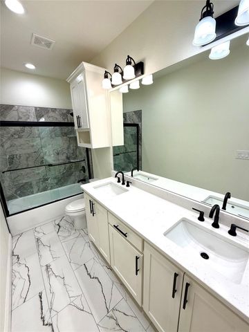 1124 S Hazelwood Street, Sherman, TX 75090