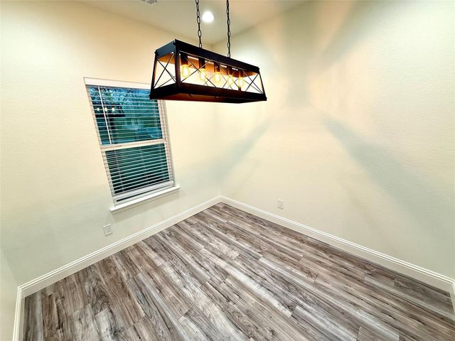 1124 S Hazelwood Street, Sherman, TX 75090