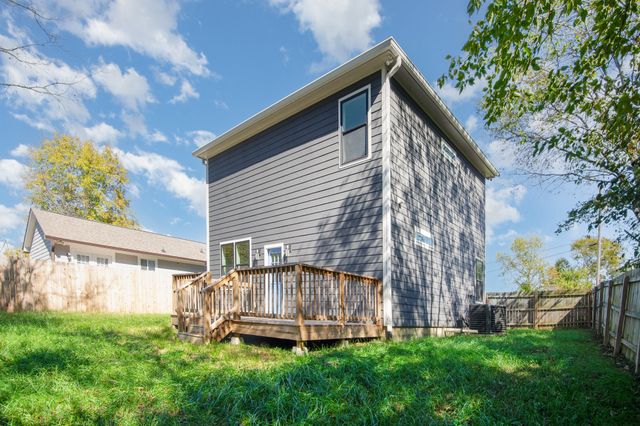 727 Flint Ridge Dr, Whites Creek, TN 37189