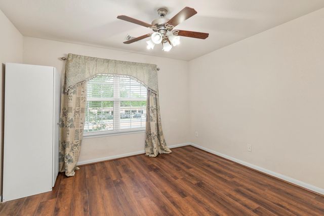 1146 Glenwood Canyon Lane, Houston, TX 77077
