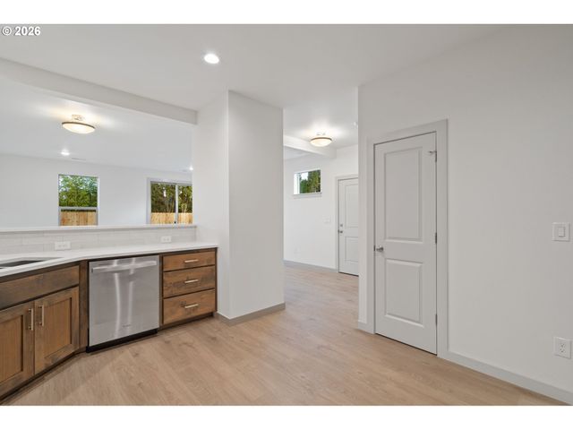 13904 Ne 64TH Cir, Vancouver, WA 98682