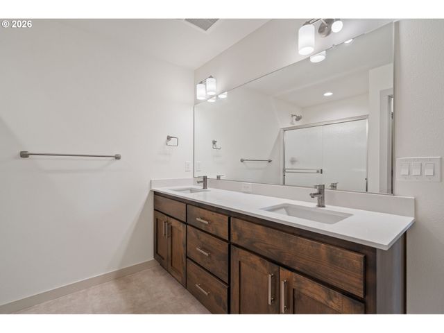 13904 Ne 64TH Cir, Vancouver, WA 98682