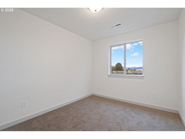 13904 Ne 64TH Cir, Vancouver, WA 98682