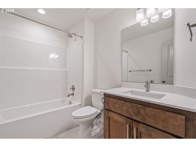 13904 Ne 64TH Cir, Vancouver, WA 98682