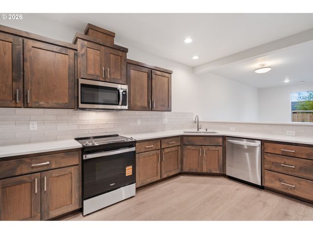 13904 Ne 64TH Cir, Vancouver, WA 98682