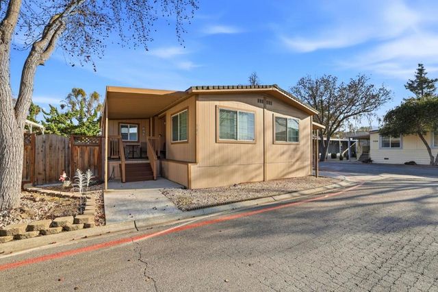 304 Los Encinos Street, San Jose, CA 95134