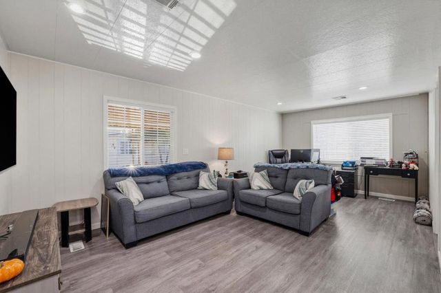 304 Los Encinos Street, San Jose, CA 95134