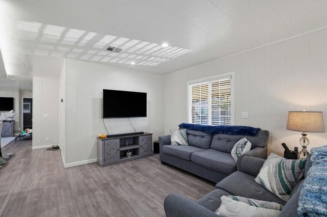 304 Los Encinos Street, San Jose, CA 95134