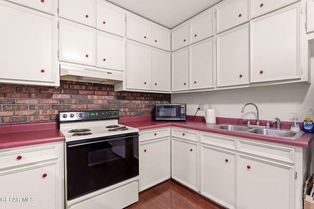 4800 N STANTON Street 188, El Paso, TX 79902