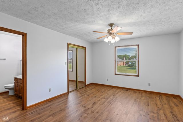 370 Vinewood Drive S, Brownsburg, IN 46112