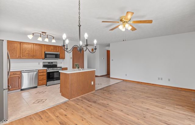 370 Vinewood Drive S, Brownsburg, IN 46112