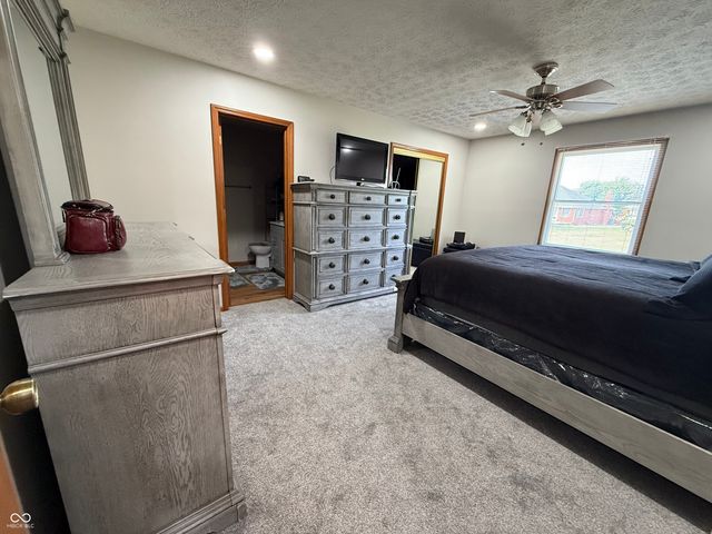 370 Vinewood Drive S, Brownsburg, IN 46112