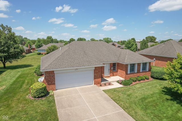 370 Vinewood Drive S, Brownsburg, IN 46112