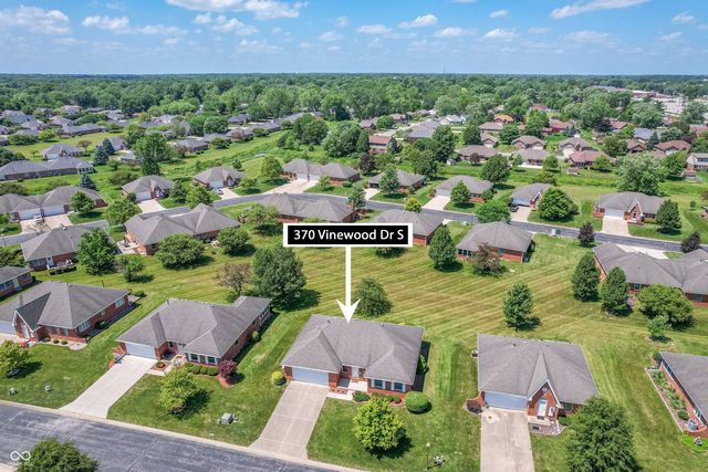 370 Vinewood Drive S, Brownsburg, IN 46112
