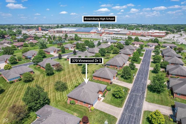 370 Vinewood Drive S, Brownsburg, IN 46112