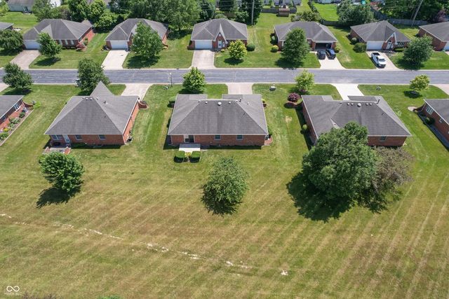 370 Vinewood Drive S, Brownsburg, IN 46112