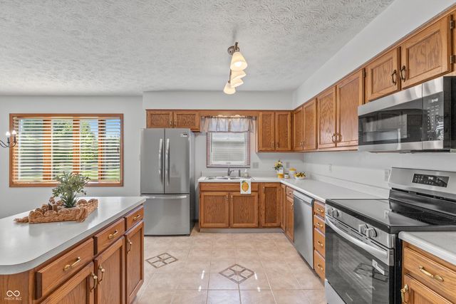 370 Vinewood Drive S, Brownsburg, IN 46112