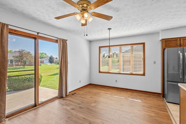 370 Vinewood Drive S, Brownsburg, IN 46112