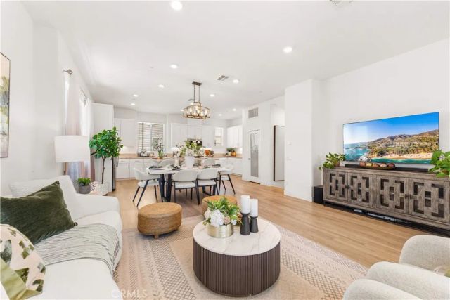 257 Sash, Irvine, CA 92618