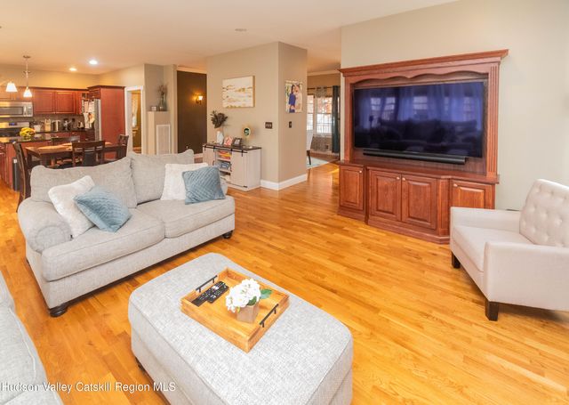 93 Glen Rock Circle, Highland, NY 12528