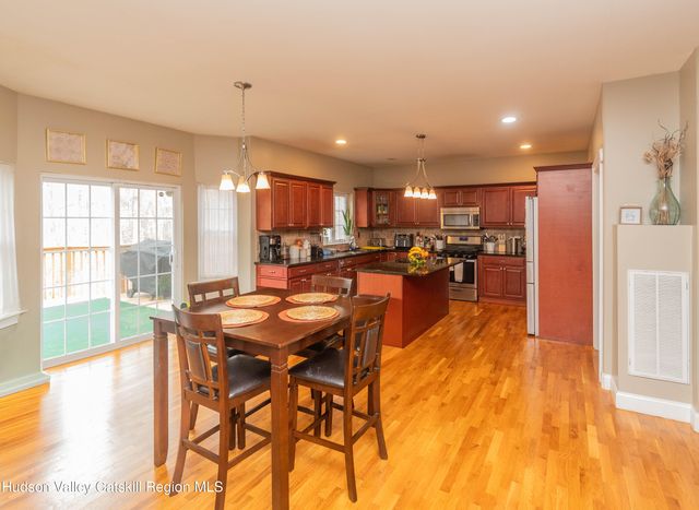 93 Glen Rock Circle, Highland, NY 12528