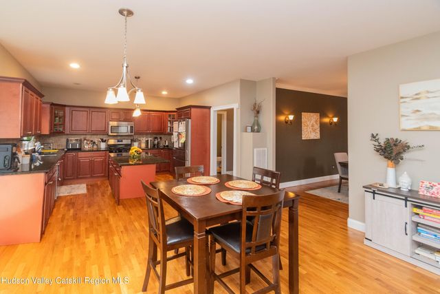 93 Glen Rock Circle, Highland, NY 12528