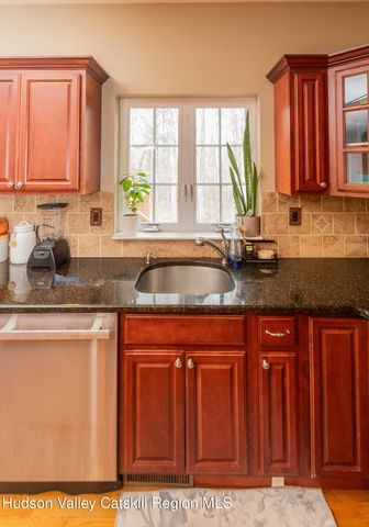 93 Glen Rock Circle, Highland, NY 12528