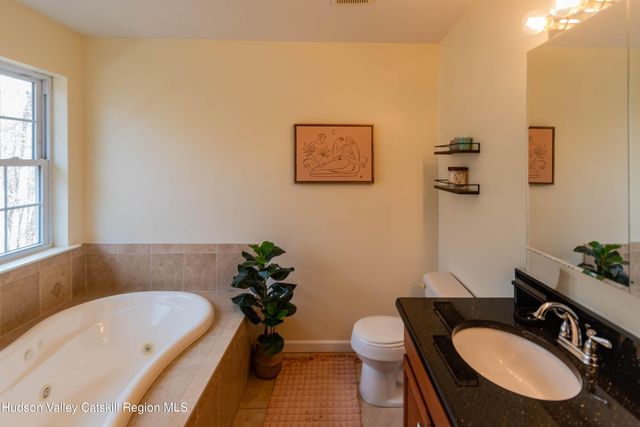 93 Glen Rock Circle, Highland, NY 12528